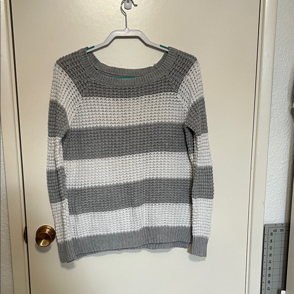 American Eagle Gray and White Striped Women's Sweater